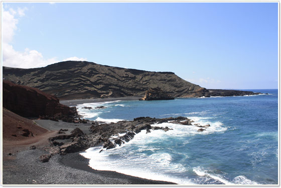 costa-spiaggia-vulcanica-lanzarote